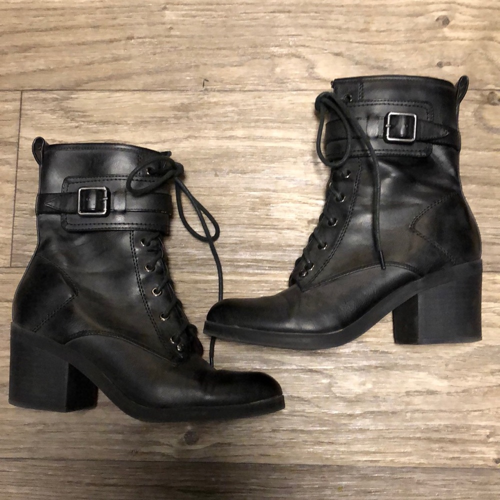 Black laced up block heel granny witchy boots
